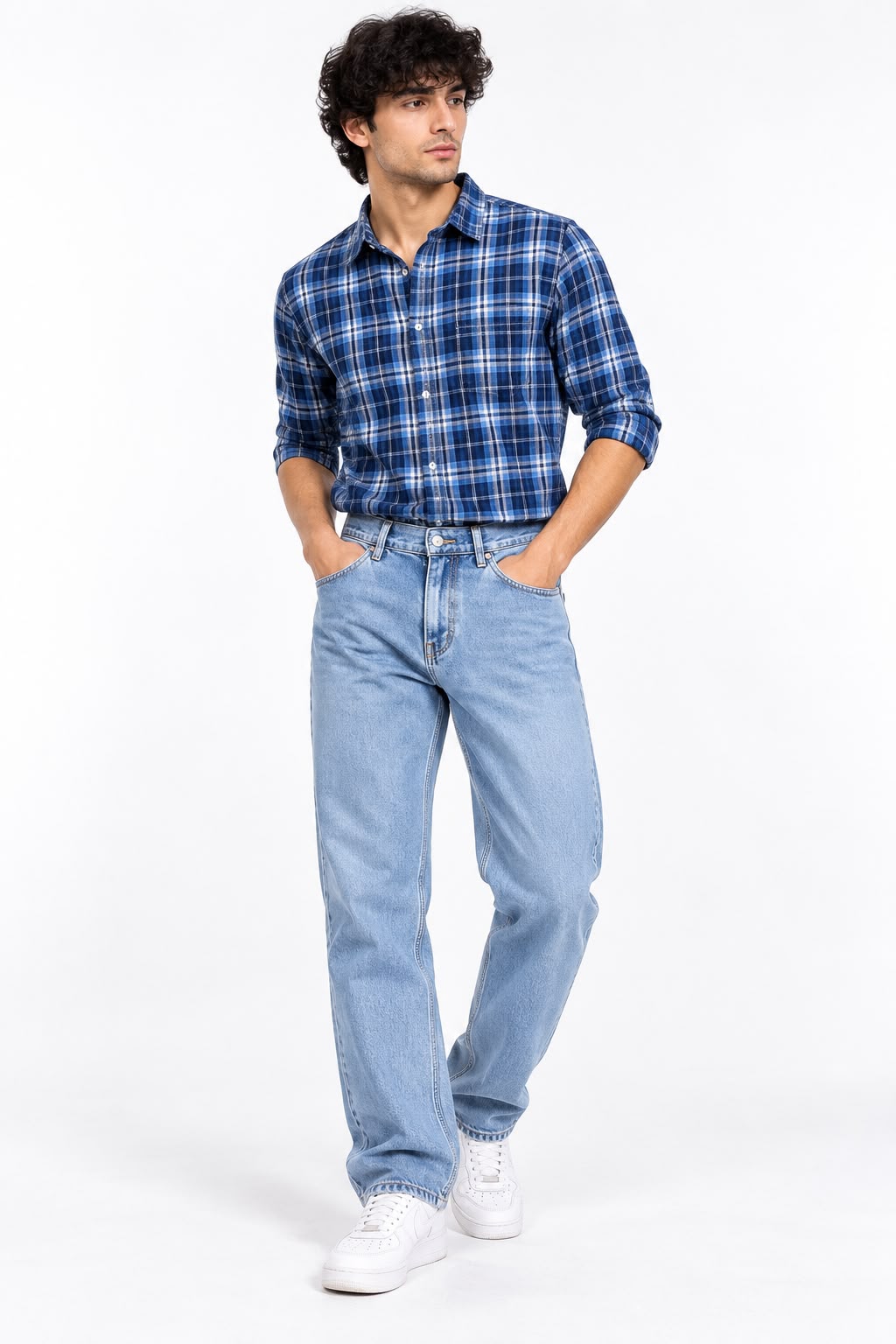 Maxgrapesy Premium Straight Fit Denim Jeans is designed for men