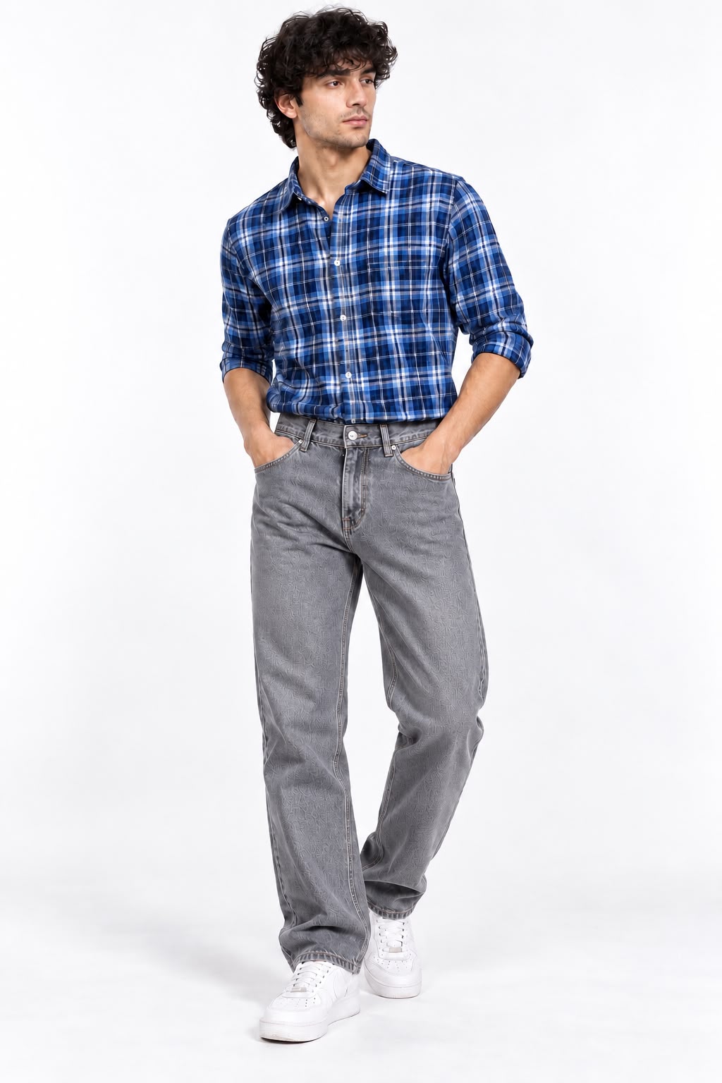 Maxgrapesy Premium Straight Fit Denim Jeans is designed for men
